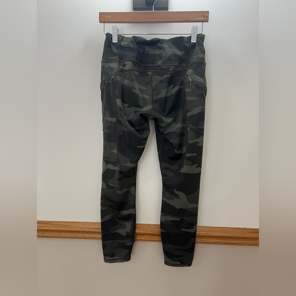 Athleta Camo Leggings in Black and Gray - Picture 5 of 9
